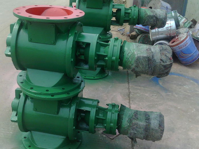 電動方形卸料器